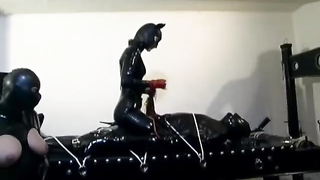 Absurdum Produktions	Geile Gummipuppen scene 4