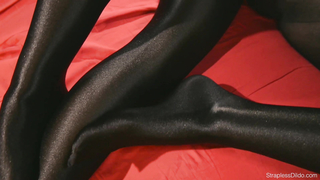 Straplezz - Romance in silky black pantyhose